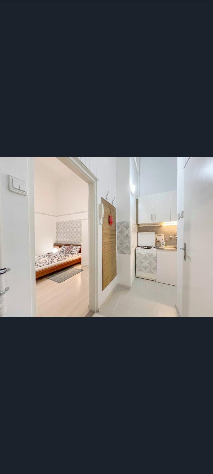 Free Parking Garage! Downtown Apartment Close To New York Cafe Budapest Exterior photo