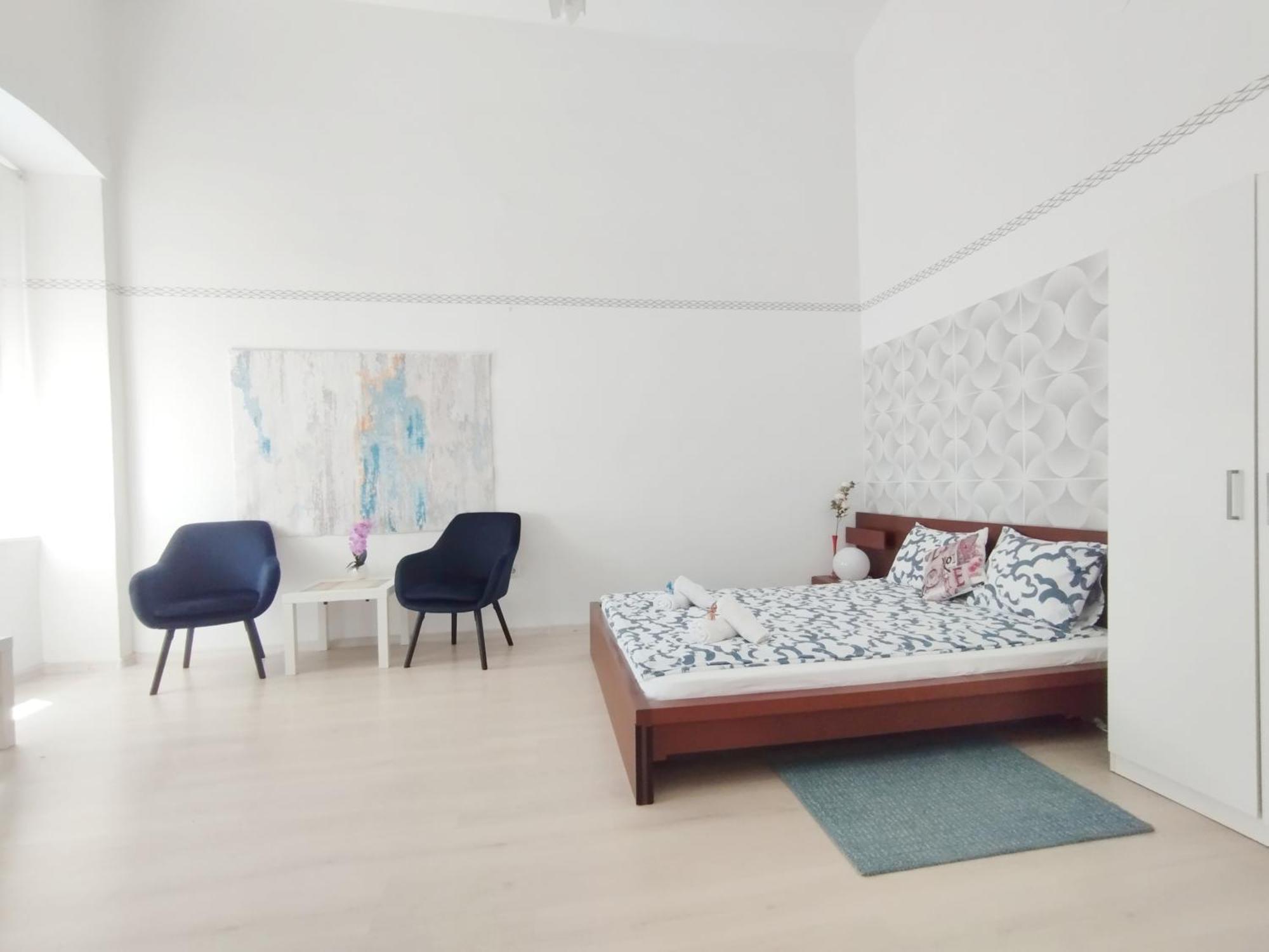 Free Parking Garage! Downtown Apartment Close To New York Cafe Budapest Exterior photo